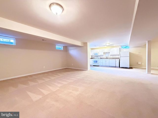 8420 SUMMER BREEZE PL, Manassas, VA 20112