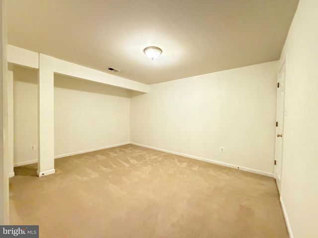 8420 SUMMER BREEZE PL, Manassas, VA 20112