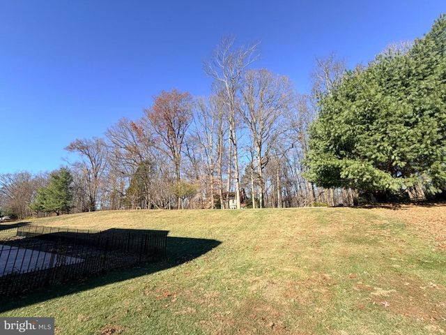 8420 SUMMER BREEZE PL, Manassas, VA 20112