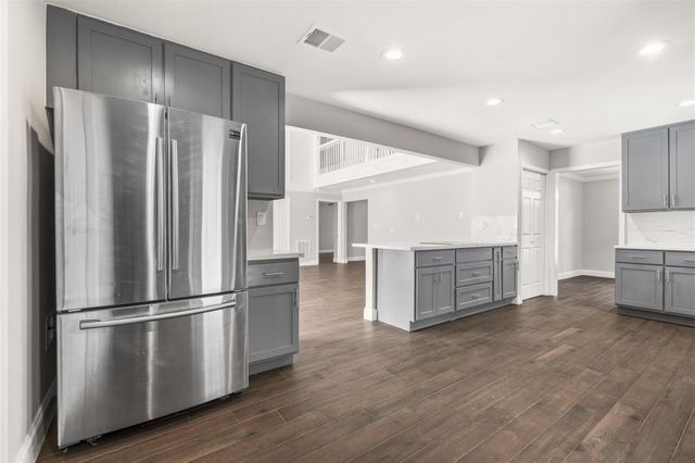 903 Crossroads Drive, Houston, TX 77079