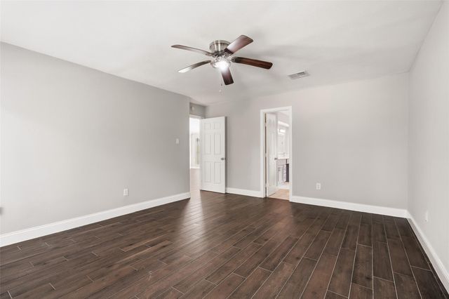 903 Crossroads Drive, Houston, TX 77079