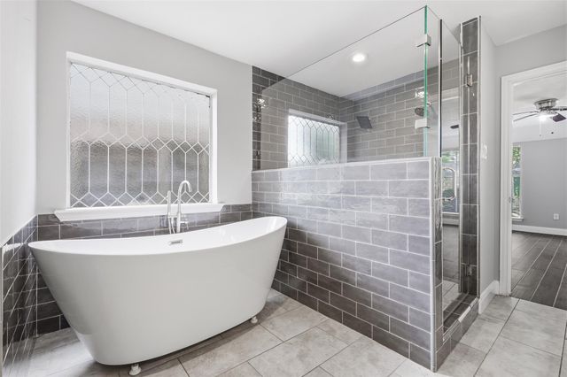 903 Crossroads Drive, Houston, TX 77079