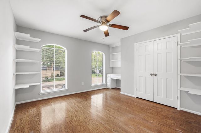 903 Crossroads Drive, Houston, TX 77079