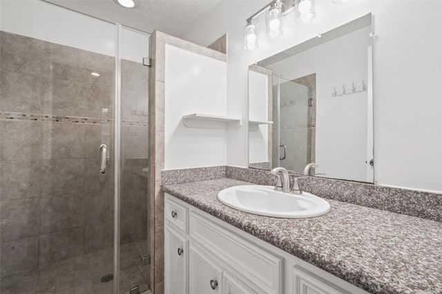 903 Crossroads Drive, Houston, TX 77079