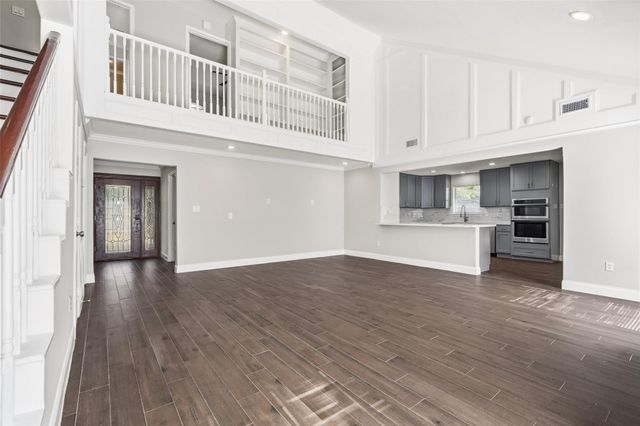 903 Crossroads Drive, Houston, TX 77079