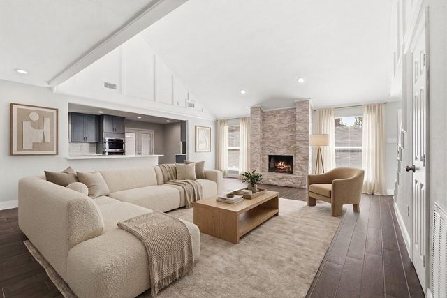 903 Crossroads Drive, Houston, TX 77079