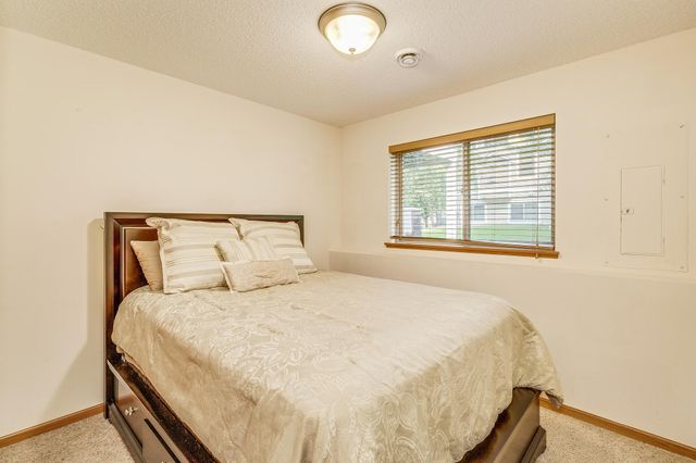 3143 Frontier Drive, Woodbury, MN 55129