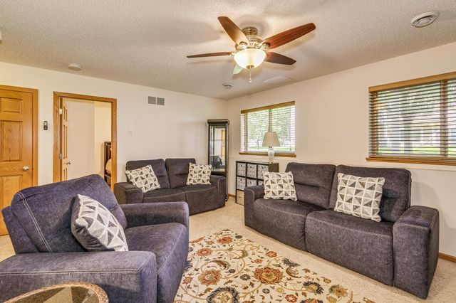 3143 Frontier Drive, Woodbury, MN 55129