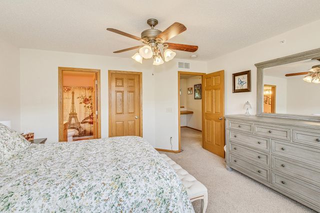 3143 Frontier Drive, Woodbury, MN 55129