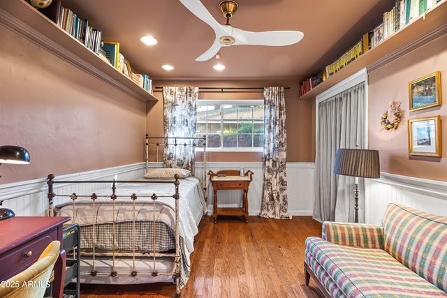 4631 E PINCHOT Avenue, Phoenix, AZ 85018