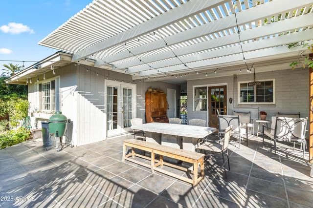 4631 E PINCHOT Avenue, Phoenix, AZ 85018