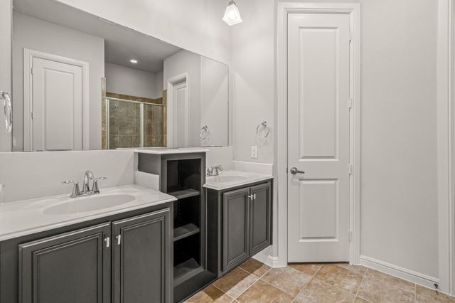 8604 Calvin Road, Irving, TX 75063