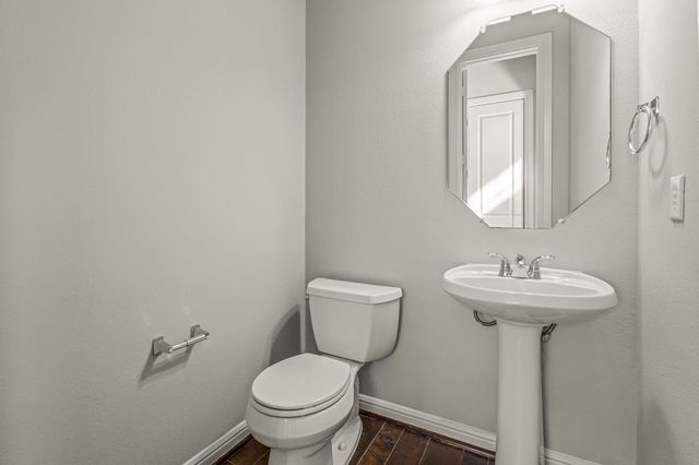 8604 Calvin Road, Irving, TX 75063