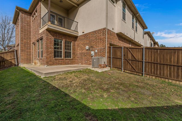 8604 Calvin Road, Irving, TX 75063