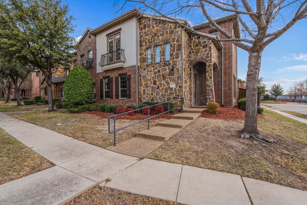 8604 Calvin Road, Irving, TX 75063