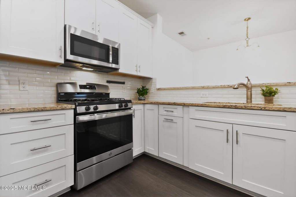 626 Marion Lane, Monroe, NJ 08831