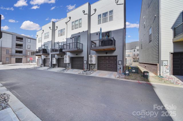 6120 Station Crossing Avenue, Charlotte, NC 28217