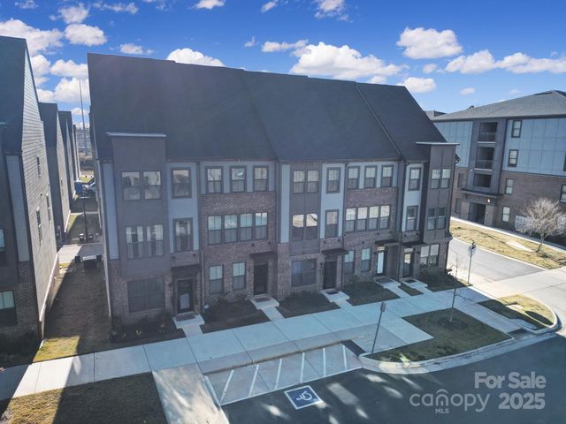 6120 Station Crossing Avenue, Charlotte, NC 28217