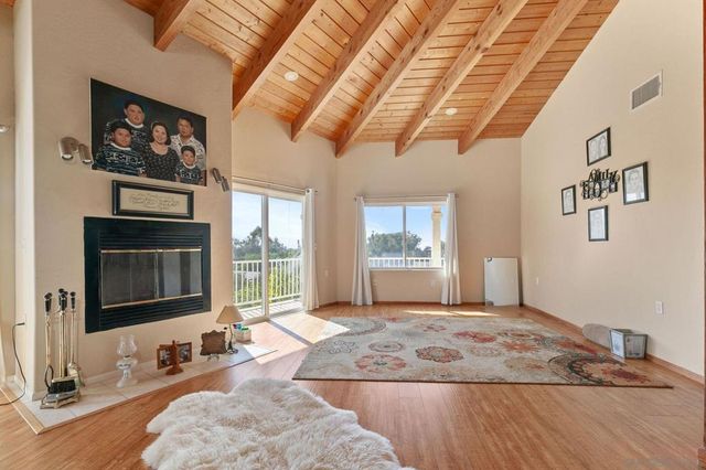 31848 Oak Glen Rd, Valley Center, CA 92082