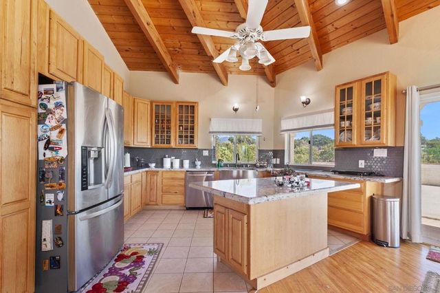 31848 Oak Glen Rd, Valley Center, CA 92082