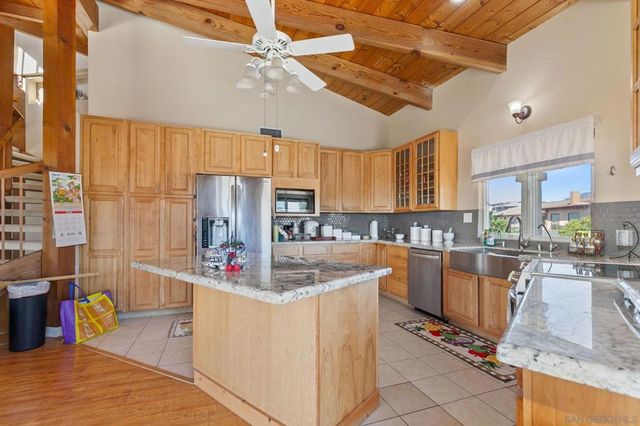 31848 Oak Glen Rd, Valley Center, CA 92082