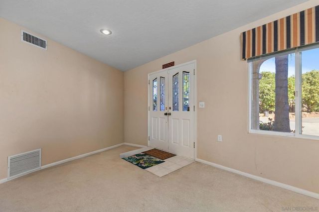 31848 Oak Glen Rd, Valley Center, CA 92082