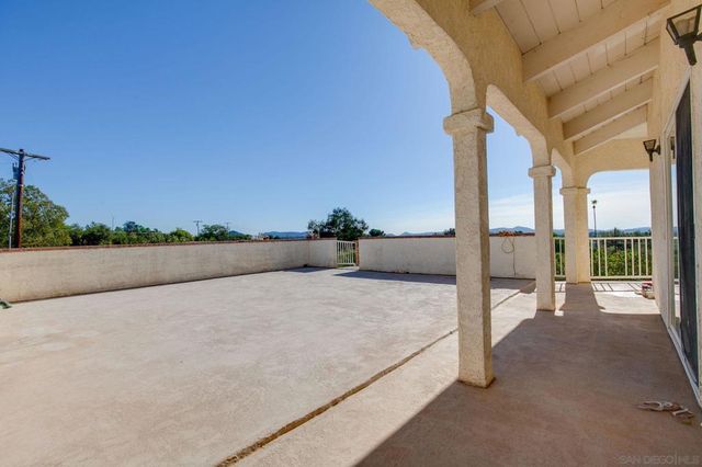 31848 Oak Glen Rd, Valley Center, CA 92082