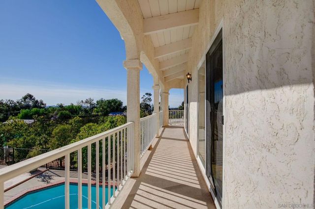 31848 Oak Glen Rd, Valley Center, CA 92082