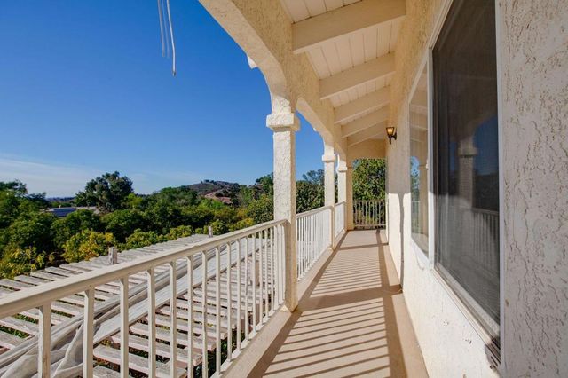 31848 Oak Glen Rd, Valley Center, CA 92082