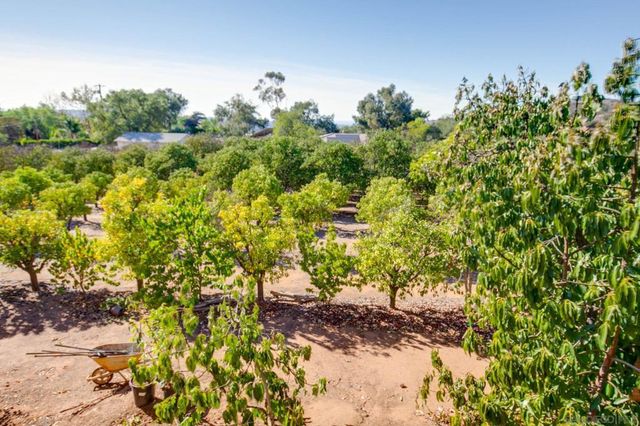 31848 Oak Glen Rd, Valley Center, CA 92082