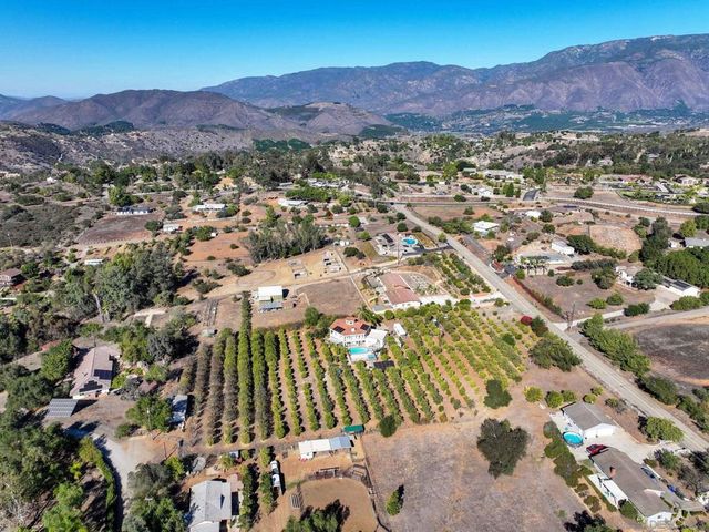 31848 Oak Glen Rd, Valley Center, CA 92082