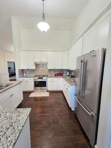 W172N10110 Woodbridge LANE, Germantown, WI 53022