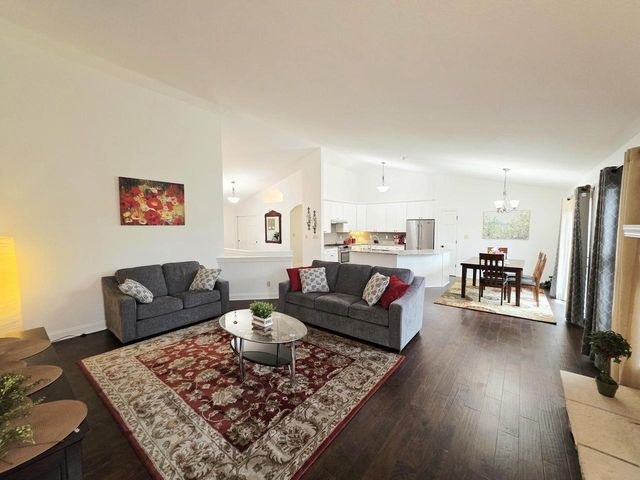 W172N10110 Woodbridge LANE, Germantown, WI 53022