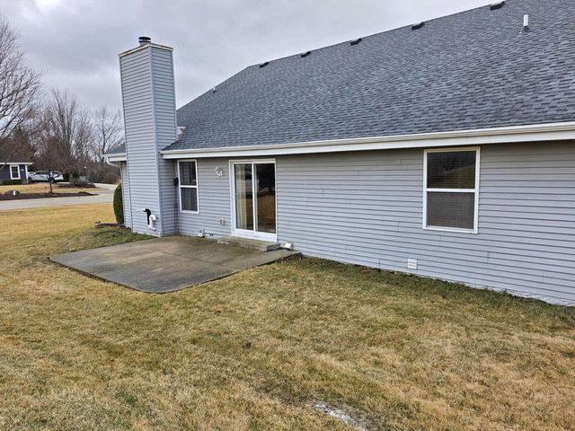 W172N10110 Woodbridge LANE, Germantown, WI 53022