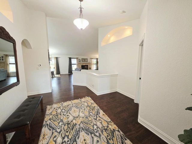 W172N10110 Woodbridge LANE, Germantown, WI 53022