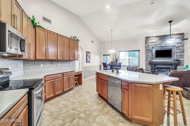 1929 S COLE Drive, Gilbert, AZ 85295