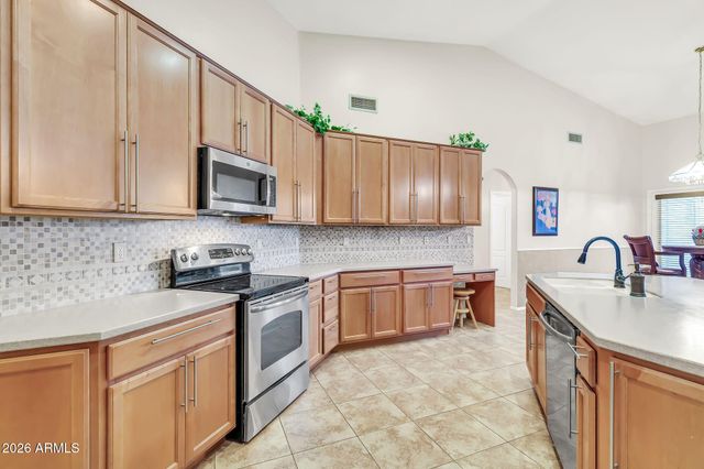 1929 S COLE Drive, Gilbert, AZ 85295