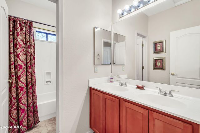 1929 S COLE Drive, Gilbert, AZ 85295