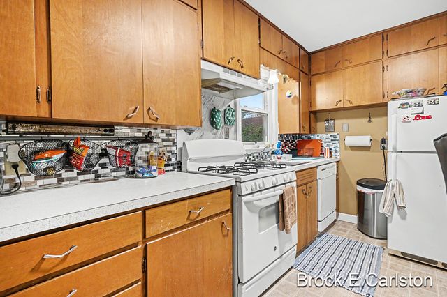 2996 Roosevelt Road, Roosevelt Park, MI 49441