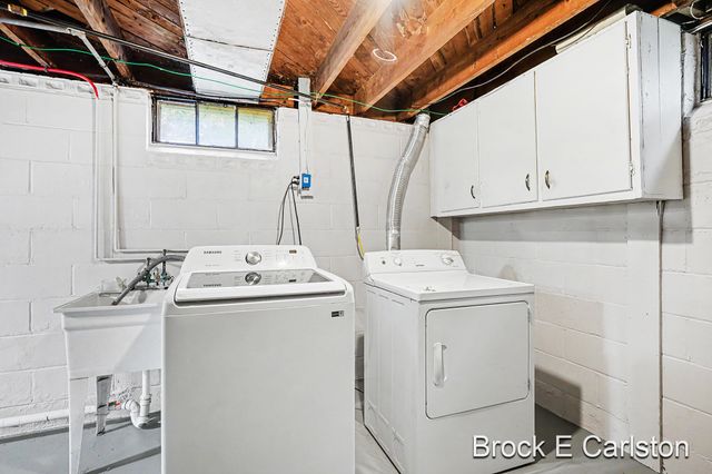 2996 Roosevelt Road, Roosevelt Park, MI 49441