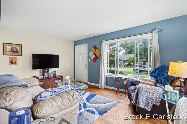 2996 Roosevelt Road, Roosevelt Park, MI 49441