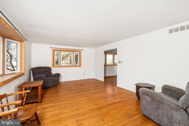 44 WAGON BRIDGE RUN, Moorestown, NJ 08057