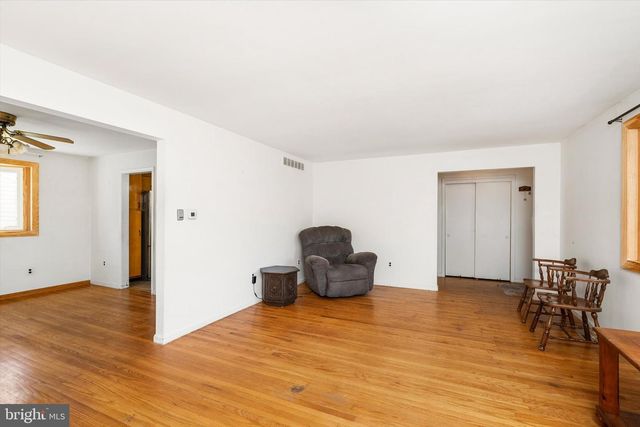 44 WAGON BRIDGE RUN, Moorestown, NJ 08057