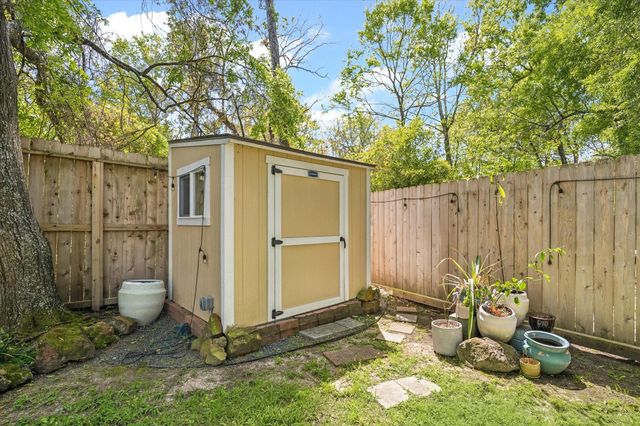 1 Sandlily Court, The Woodlands, TX 77380