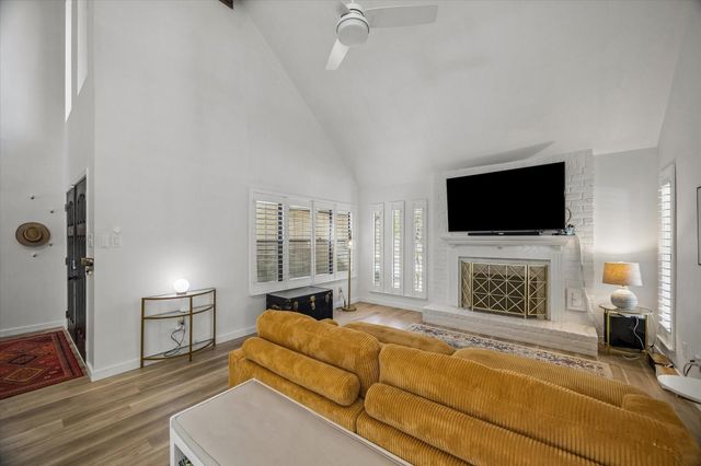 1 Sandlily Court, The Woodlands, TX 77380