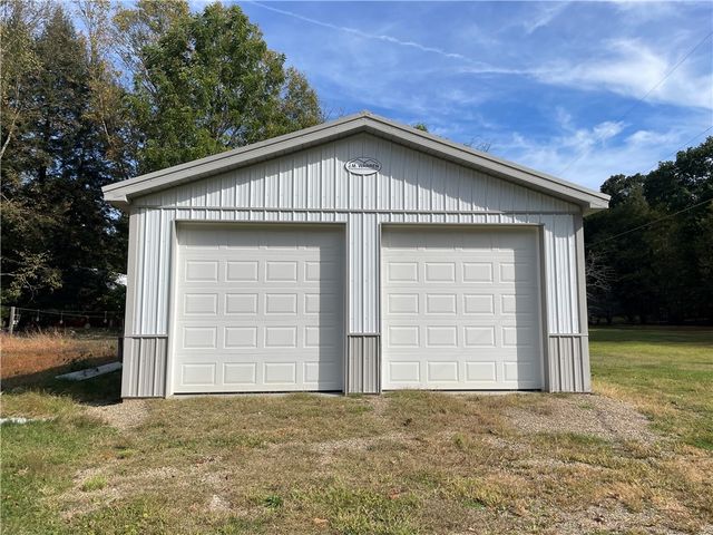 239 Sleepy Hollow Dr, Franklin, PA 16323