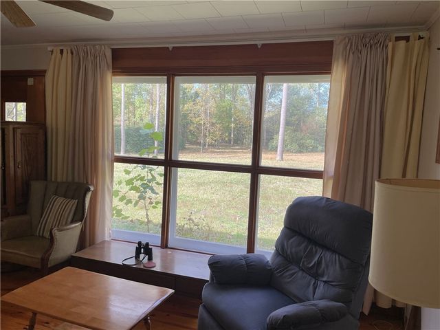 239 Sleepy Hollow Dr, Franklin, PA 16323