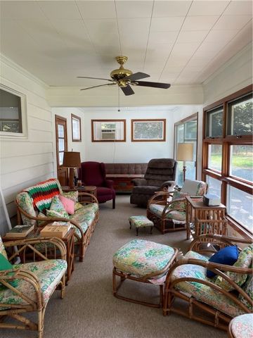 239 Sleepy Hollow Dr, Franklin, PA 16323