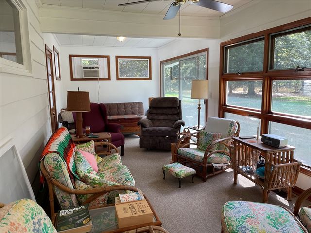 239 Sleepy Hollow Dr, Franklin, PA 16323