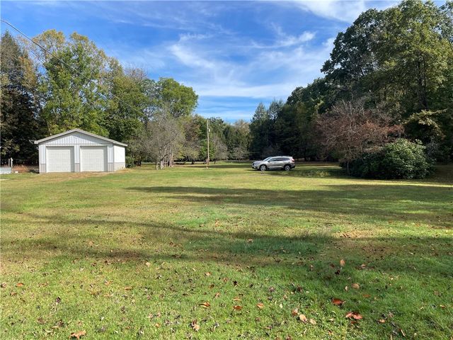 239 Sleepy Hollow Dr, Franklin, PA 16323